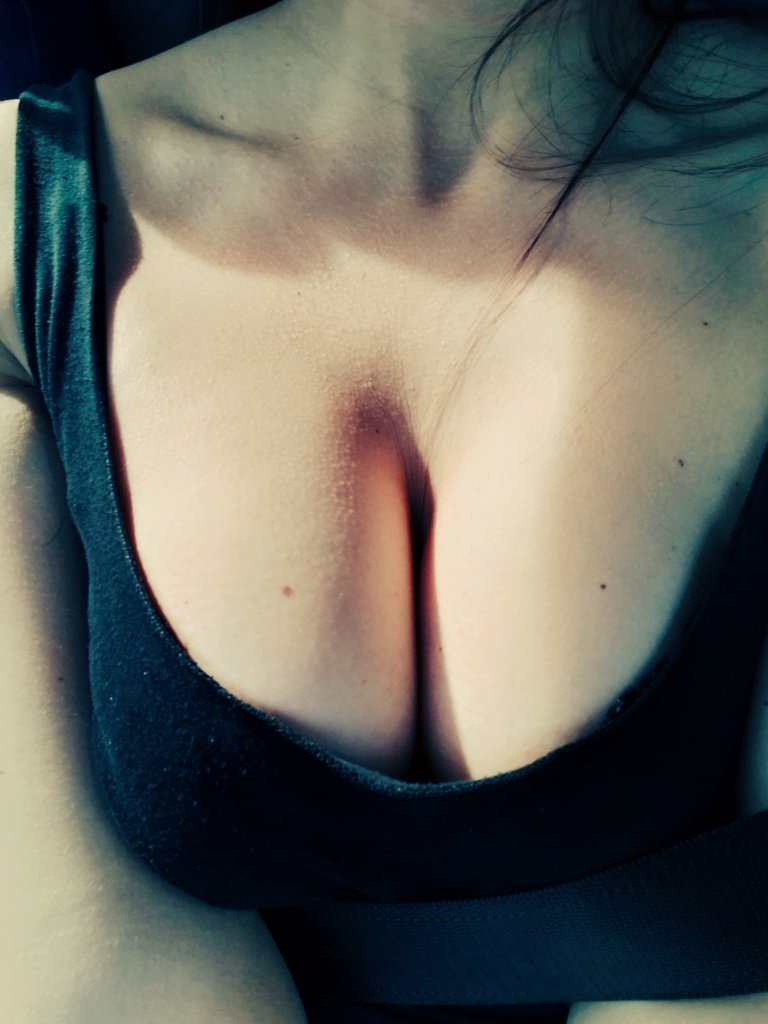 Claudia88hot's tweet photo. Vorresti perderti dentro di me 🔥🔥🔥🔥💦💦💦 https://t.co/R3g3jmgakO