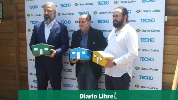 DiarioLibre's tweet photo. 🏘|#EconomíaDL | Instan apoyar iniciativas para reducir déficit de 1.5 millones de viviendas en RD
🔗https://t.co/N0n7Dnxoyo
#DiarioLibre #DéficitHabitacional #TechoRD #BancoCaribe #ViviendasRD https://t.co/kG71mFjfji