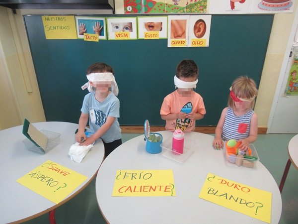 AngelSantomera's tweet photo. EDUCACIÓN INFANTIL MUNICIPAL DE SANTOMERA: Semana dedicada a experimentar con los sentidos.
¡¡¡Ha resultado muyyy divertido!!! Y hemos descubierto nuevas experiencias con nuestros sentidos!! https://t.co/88seyG4zsi https://t.co/vvA2X0C7Ws