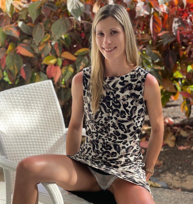 Ich und DIRTY? 😜 Niemals! Habe nur ein ziemliches  DirtyHobby! #mdh #mydirtyhobby   Liebe Gr&uuml;&szlig;e  💋💋💋  @VENUSBERLIN<a href="/tag/mdh"class="tags"><span>#mdh</span></a><a href="/tag/mydirtyhobby"class="tags"><span>#mydirtyhobby</span></a>