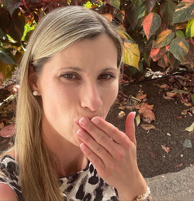 Ich und DIRTY? 😜 Niemals! Habe nur ein ziemliches  DirtyHobby! #mdh #mydirtyhobby   Liebe Gr&uuml;&szlig;e  💋💋💋  @VENUSBERLIN<a href="/tag/mdh"class="tags"><span>#mdh</span></a><a href="/tag/mydirtyhobby"class="tags"><span>#mydirtyhobby</span></a>