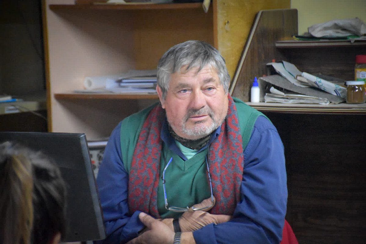 tatyanaale's tweet image. Hoy me reuní con el presidente de la vecinal del barrio Sarmiento de Trelew, Mario Díaz, con la titular de la Fundación Panal Patagonia, Claudia Barría y con representantes de la Cooperativa de Trabajo “16 de Mayo”.