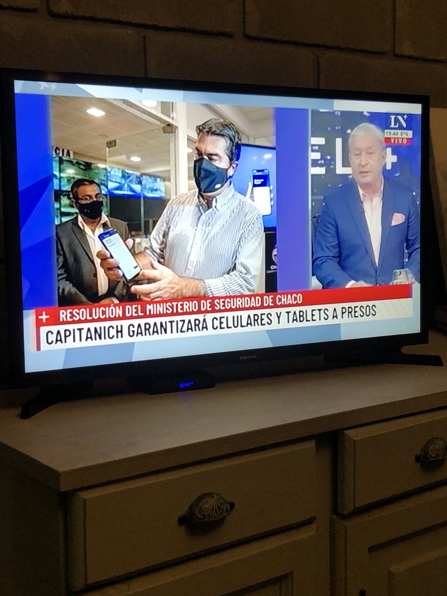 OrwellGeorge's tweet image. No les importa más nada.