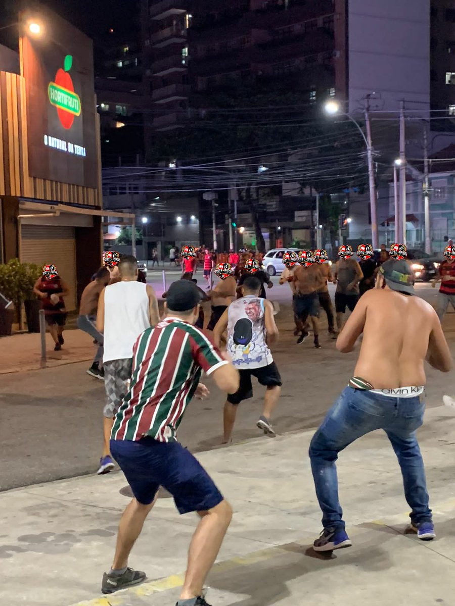 BateAndaOficial's tweet photo. A gente briga pq gosta. Eles pq são obrigados pq nós levamos a briga até eles! 👊👣 https://t.co/ORWyYccCH0