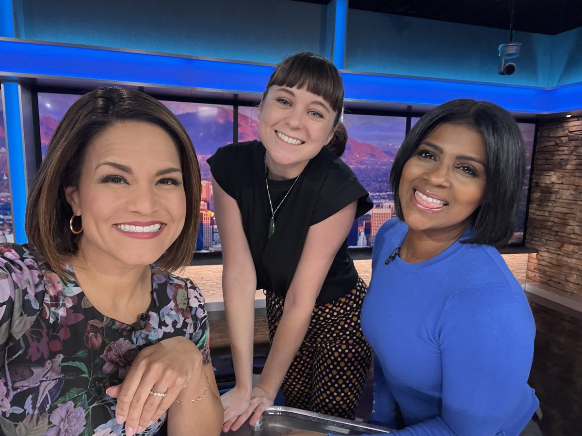 NicoleCritesTV's tweet photo. Sad to see our great 4pm producer @KatieFaller leaving- happy she’s staying w #azfamily 
📺 👀❤️🫶 
@yettagibson and I will miss you on #GoodEveningArizona☀️🌵 https://t.co/PYissbmkdv
