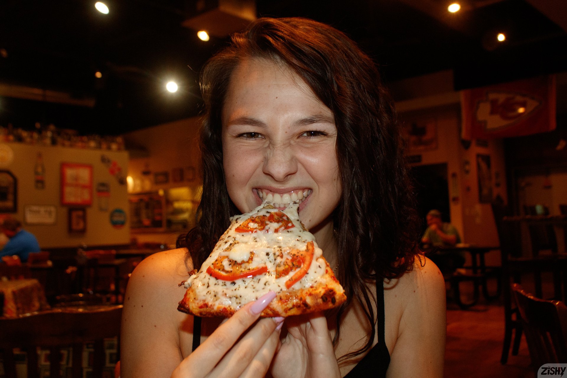 TW Pornstars - 1 pic. Zishy. Twitter. New Liz Jordan on Zishy. 11:33 PM