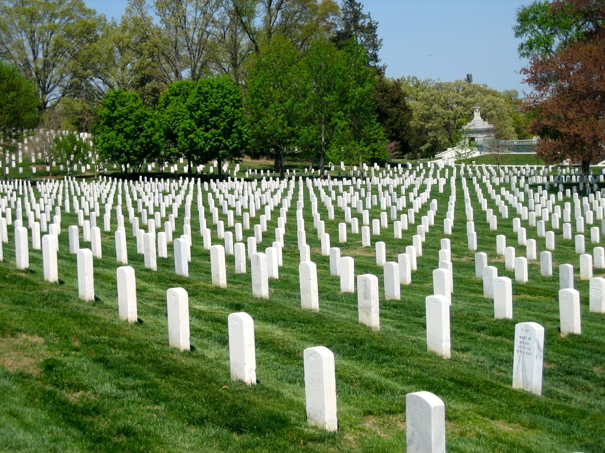 On this Memorial Day, let us remember those who sacrificed for World Peace &amp; Freedom and who's heroic deeds will never be forgotten...