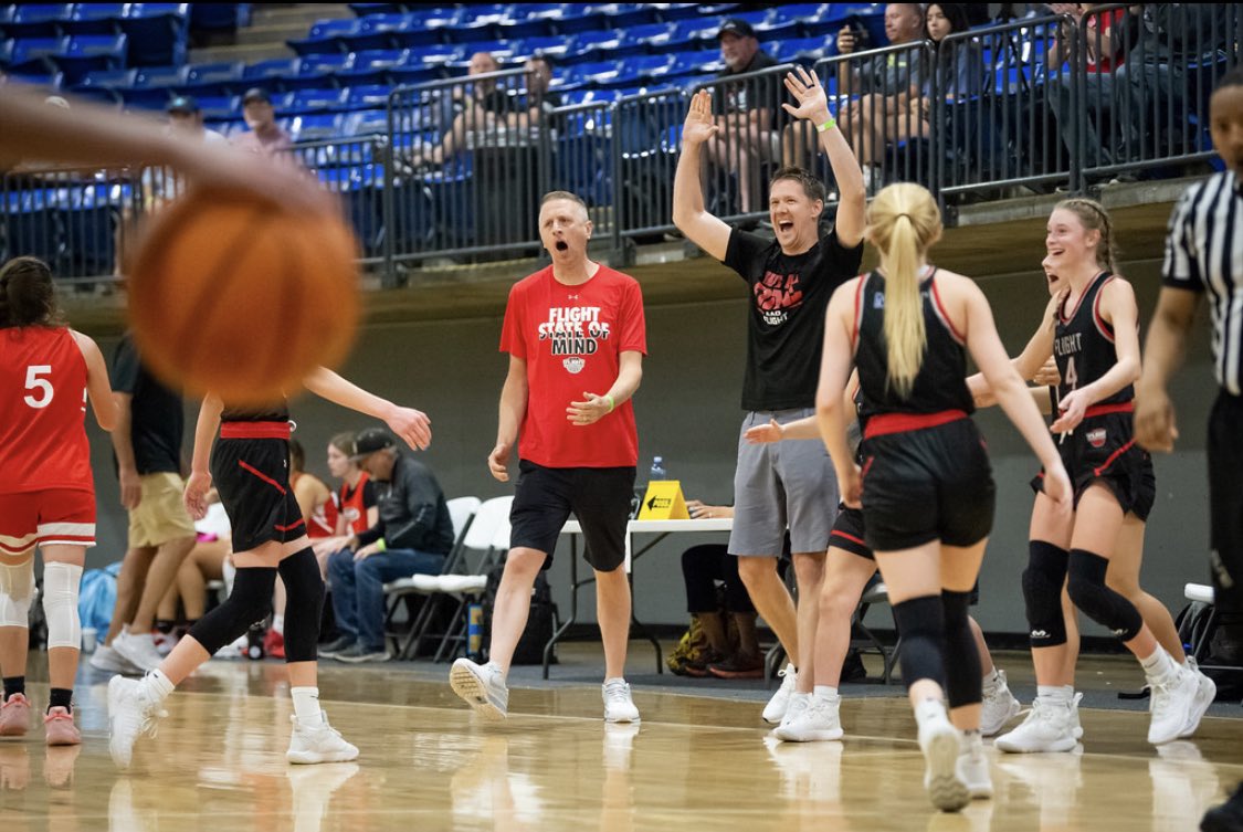 MarinAdams07's tweet photo. We went 3-1 and had an amazing weekend in KC at the PGH Dynasty Regional Finals. We finished in second place! Love this team ❤️��🏼  @HyVeeArena @PGHArkansas @PGHCircuit #PGHDynastyRegionFinals @flightelite2025 @FlightAAOGBB https://t.co/tOVlRj161b