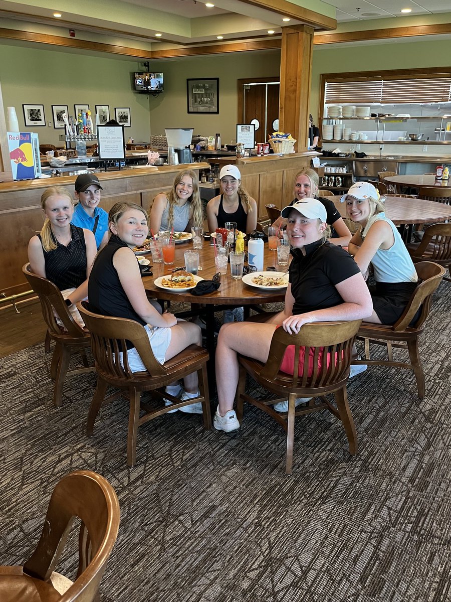 LC_Golf2015's tweet photo. Thanks, LC Booster Club, for the pre-Section gathering and tasty meal!! ππ»πποΈββοΈβ³οΈ
#grateful
#gopinseeking
#makingputts https://t.co/Nl7xpcq8uw
