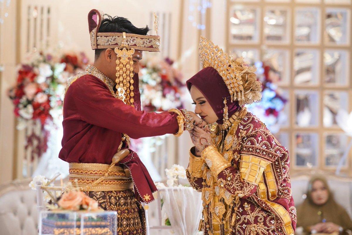 witansulaeman_'s tweet photo. Finally Alhamdulillah 💍❤️🕋 https://t.co/8qxMrfpa35