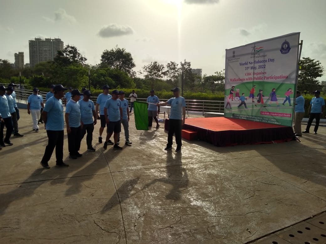 jnchcustoms's tweet photo. Today, JNCH organised a Walkathon with the overwhelming participation from officers and public at Jewel of Navi Mumbai Park as part of #AKAM celebrations, with the theme of #Independence2.0 on the occasion of #WorldNoTobaccoDay2022.
#IndiaAt75
#SayNoToTobacco
#FinMinIconicWeek https://t.co/wBpmO0EvLq