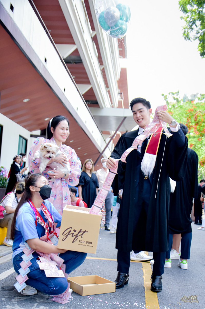 PakVarayuFc's tweet photo. มาต่อกับของขวัญที่ทุกคนนำมามอบให้น้องจ้า

#TPakjai https://t.co/svhW455IBa