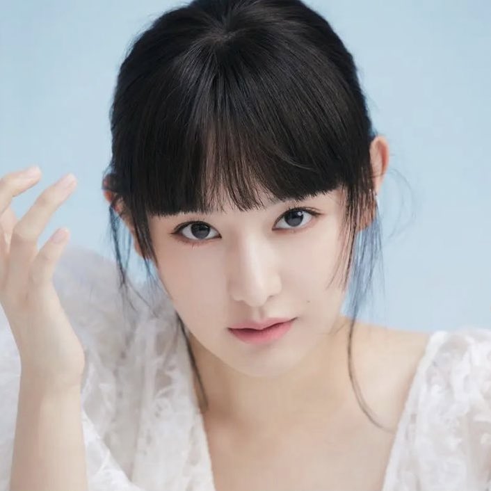 이 사이에 9년 있음 .... .....