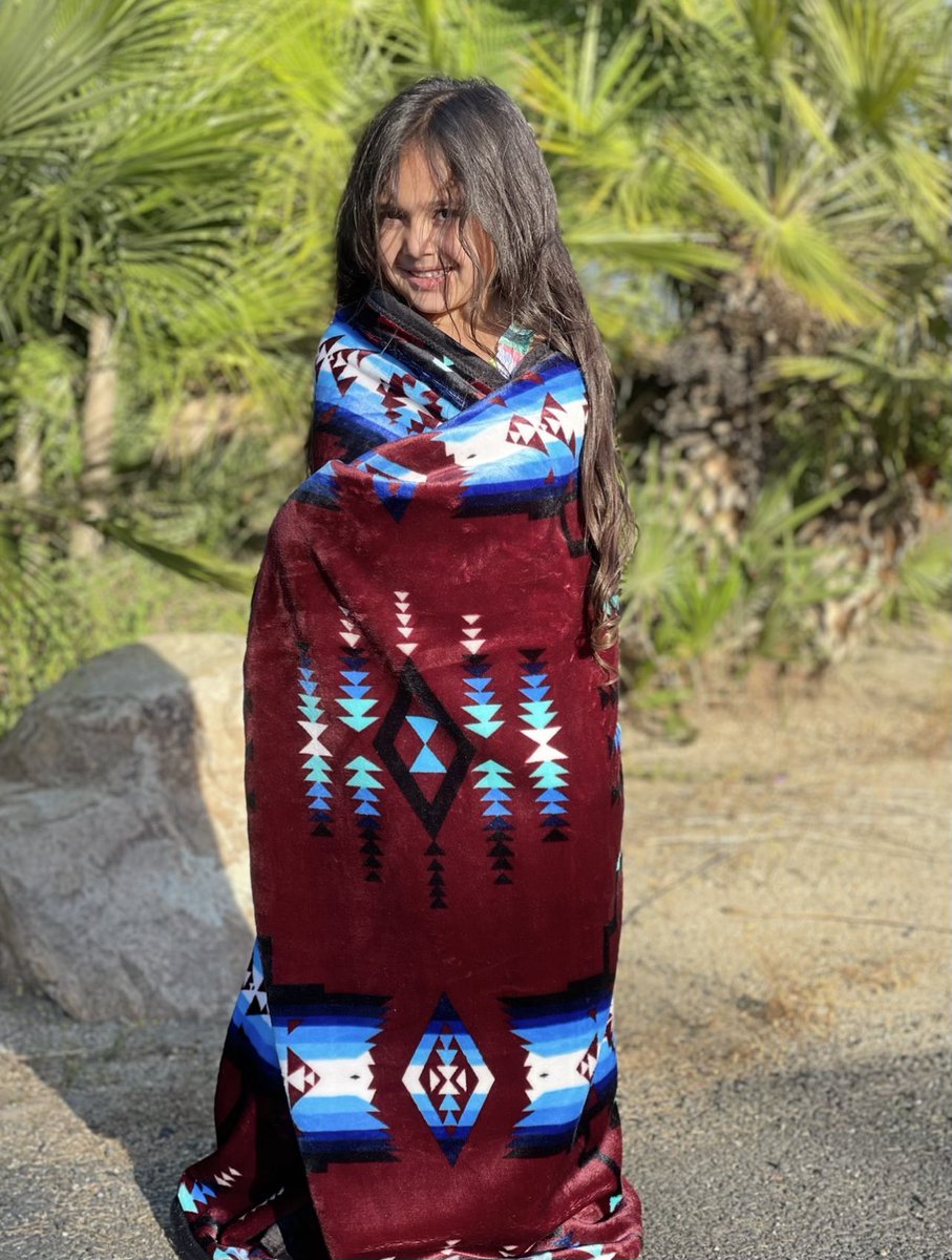 lopezbeading's tweet photo. Some new blankets now available on https://t.co/Xp5woQbiN0 👈🏼‼️ https://t.co/mbL2aW77yy