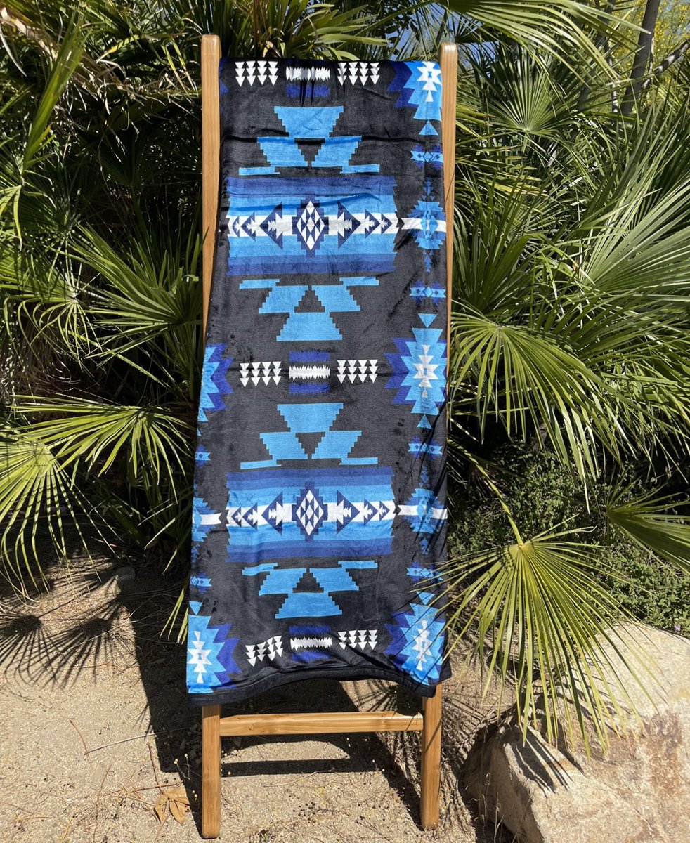 lopezbeading's tweet photo. Some new blankets now available on https://t.co/Xp5woQbiN0 👈🏼‼️ https://t.co/mbL2aW77yy
