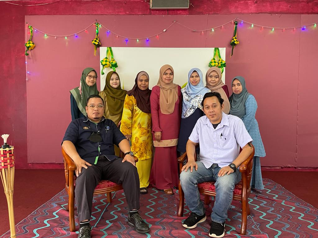 PPKMERBOK's tweet photo. Setelah 2 tahun 'kehilangan' Aidilfitri. Kemeriahan Aidilfitri tahun ini disambut bersama ahli-ahli peladang dalam Majlis Jamuan Hari Raya PPK Merbok.

#Rayakansebulan
#syawal1443h 
#LPPMalaysia
#LPPKedah https://t.co/o08D1kgLNC