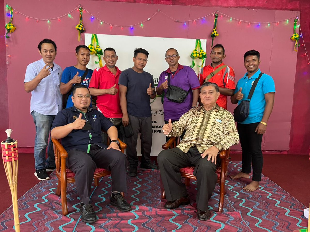 PPKMERBOK's tweet photo. Setelah 2 tahun 'kehilangan' Aidilfitri. Kemeriahan Aidilfitri tahun ini disambut bersama ahli-ahli peladang dalam Majlis Jamuan Hari Raya PPK Merbok.

#Rayakansebulan
#syawal1443h 
#LPPMalaysia
#LPPKedah https://t.co/o08D1kgLNC
