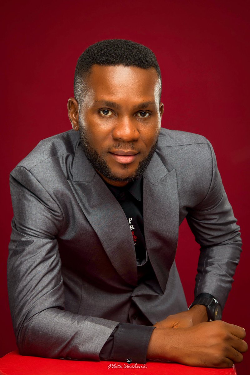 iamyray's tweet photo. Happy Birthday to me.

Thank you Father for loving me unconditionally and for always being there for me.

Yray @40

"Beyond Me Cover" drops much later today.

📸 @dphotomechanic 

#gratefulheart #birthdayblessings 
#iamyray 
#gospelmusic https://t.co/heLUZ1p8fd