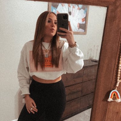 allisonhall234's tweet photo. #NewProfilePic https://t.co/FY1AehJeMp