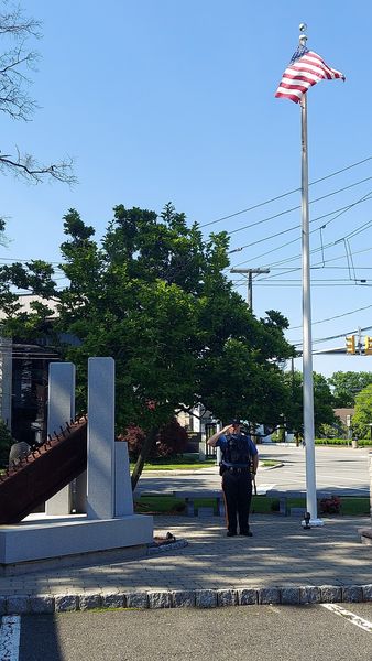 DDIGREGORIO's tweet photo. Englewood Cliffs Memorial Day 2022 - Could it be those fallen are in some way encouraging us on this beautiful and sunny Memorial Day? @LtGovOliver @GovMurphy @ECFD @FirstLadyNJ @SenatorMenendez @GMJohnsonNJ @Bundeskanzler @GermanyinUSA https://t.co/l7lf6bWsms