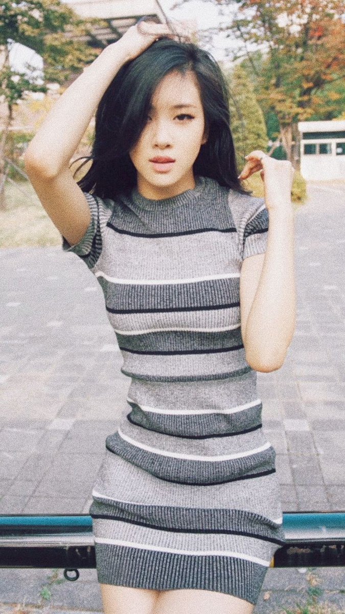 itz_me_flower's tweet image. Rosie no pré-debut é a própria perfeição