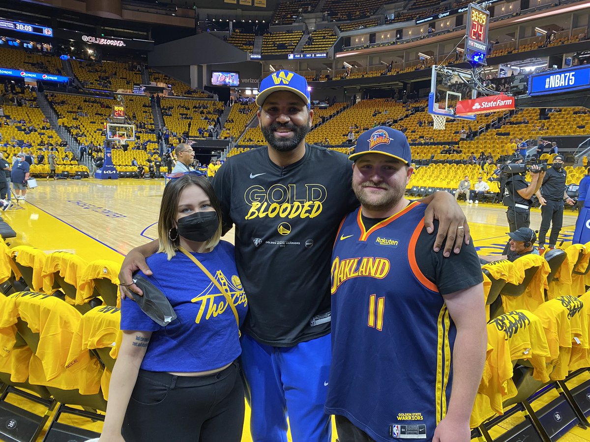 Slick_Mahony's tweet photo. #GoldBlooded https://t.co/cYC62UyVZZ