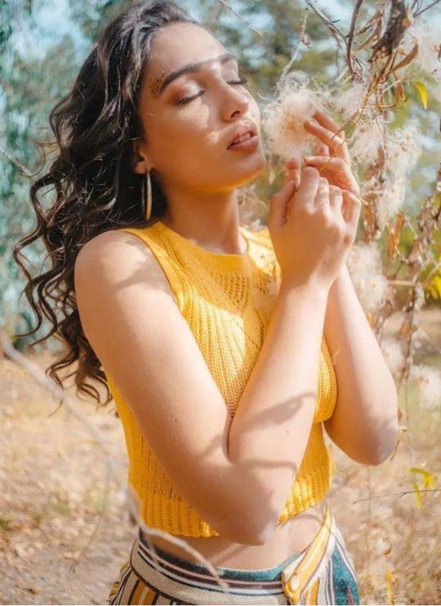 JhesiLiendro's tweet photo. #QueRegreseRocha @Poderdelamor_tv @MenchacaOficial  Votación masiva para Alexandra Rocha, la queremos todavía en competencia. Una mujer genuina,  con excelente personalidad ella sestar en la final, todo el apoyo una hermosa mujer con todas las cualidades. https://t.co/aaWfpWwxoH