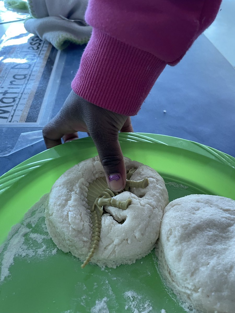 MissB🐝 tweet media