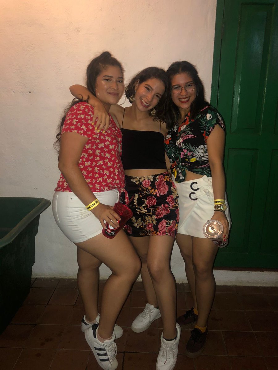 lauriita0424's tweet photo. Nuestra última @wpmedup en el 2019 y el #NutriTeam regresa 🔥😍 @gabylezcanor @lourdeezc y ya tenemos nuestro boleto 🤪🔥🔥 https://t.co/GTmLlsDVFO