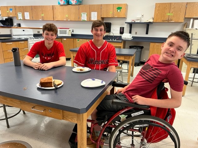 ClarenceMiddle's tweet photo. CMS students Brody and Tim immediately came to the aid of another student, David, when he needed help safely navigating the building.  They weren't asked but took it upon themselves as leaders in the building. Here are the three hanging out together! #ClarenceProud https://t.co/IFfvNoHbA5