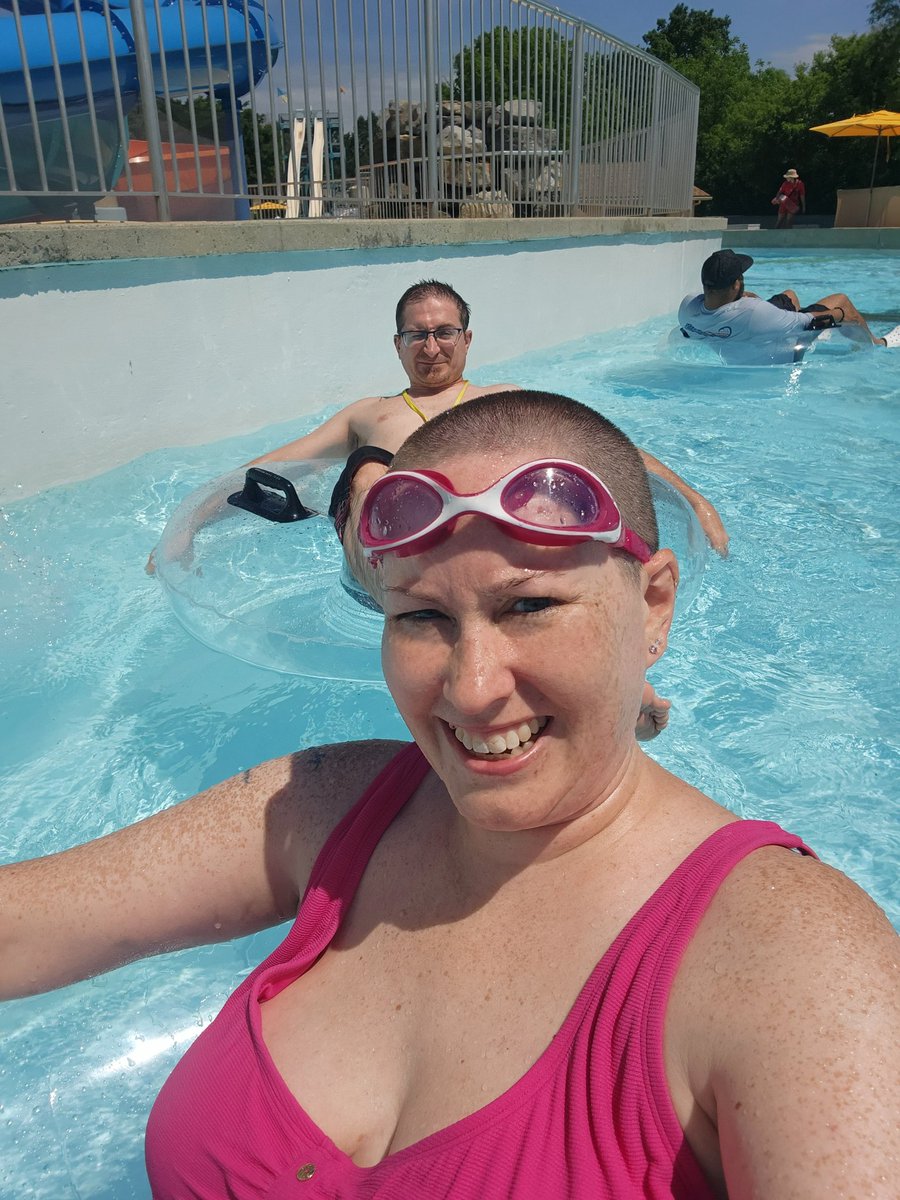 mileycfan4eva's tweet photo. #MDW @DorneyParkPR @HollyM686 #fun day in the sun. TY #DorneyPark for an amazing day. Crowds weren't insane when we first got there we got on every ride we wanted multiple times. Friendly staff, clean park best way to spend our day time off. #DPBestDay #MemorialDay2022 https://t.co/hYgjkwPTxv