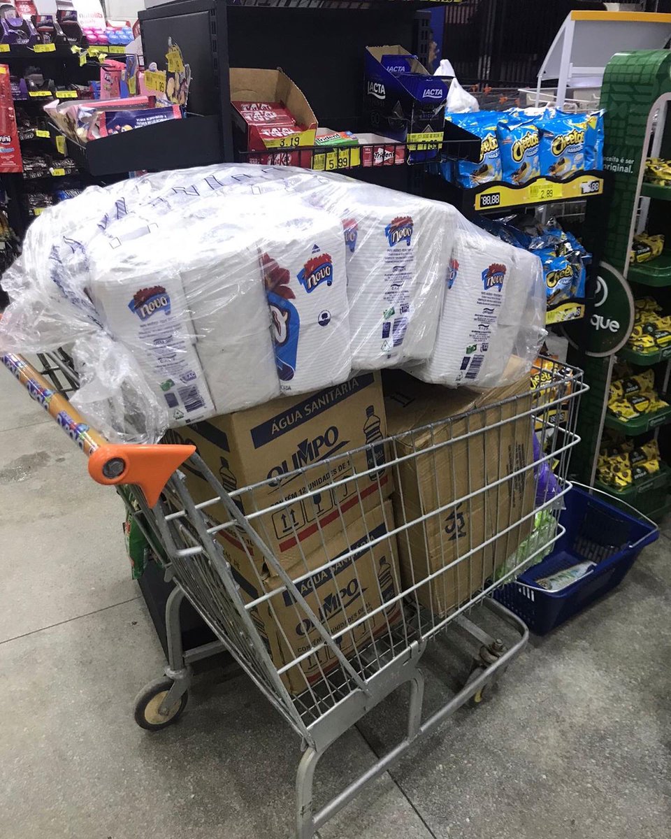 solidargrupo's tweet photo. Compramos também água, fizemos sopão para o curado IV e curado II. 

Para acompanhar todas as ações e prestação de contas vejam pelo Instagram: https://t.co/ZwEvJD0S1U https://t.co/W4FoGgvl9T