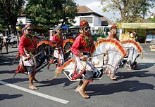 @FIAFormulaE The Jakarta Formula E track resembles Kuda Lumping. Kuda lumping also called Jaran kepang or Jathilan is a traditional Javanese dance that features a group of warriors riding horses. This dance comes from Ponorogo. #JakartaEPrix