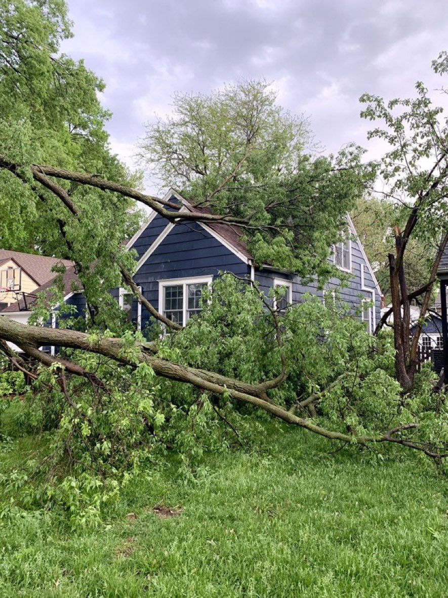 DustinHansen18's tweet photo. Just two weeks ago our teams responded to a devastating storm. In the early hours this morning we did it again. #publicworksfirstresponder https://t.co/j7NTbjpwtV