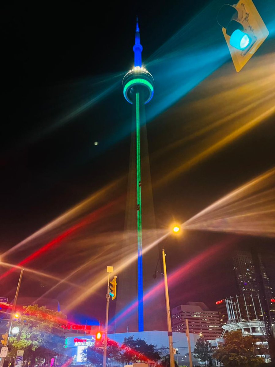 IshaUSA's tweet photo. Last night the iconic #CNTower  in #Toronto was illuminated with blue &amp; green lights in support of #SaveSoil @cpsavesoil  @sadhguruJV. A momentous gesture on behalf of the Canadian people who have come together to show their support.🇨🇦
Learn more at https://t.co/LUugZJglPX https://t.co/wyb4cIsiqY