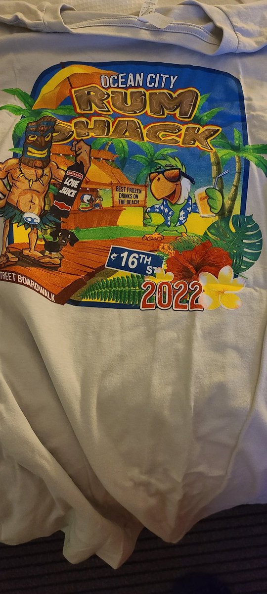 lmr88's tweet photo. Got My t-shirt from #RumShack 👍 https://t.co/PeSA1aVAQI