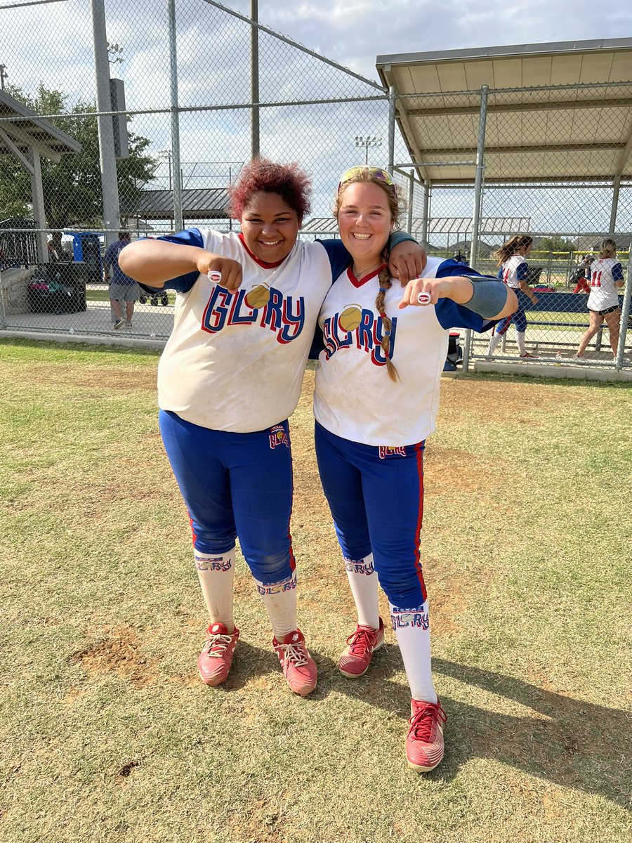 AveryBrock99's tweet photo. Texas Glory played hard this weekend coming up short in the championship 0-1. Had fun with my bestie @AlyssaMrsNikki this weekend. Next up Tulsa Elite Summer Invitational! #classof2026 #TexasGlory #TeamCSA #softball #NCAASoftball #uncommitted #FMSoftball https://t.co/goMWT0EAWv