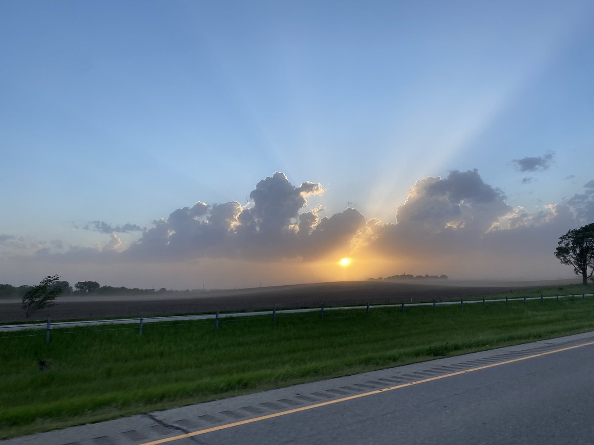 TheRealDogLeo's tweet photo. Dust &amp; rain making for pretty sunset near Faribault, Mn

Also, so many dead deer by the side of I35, it looks like there may have been a rapture of some sort https://t.co/v7wcHHC2La