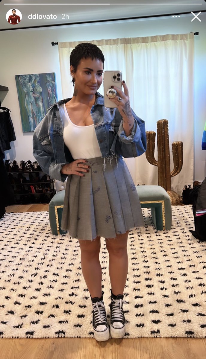 who said i can't wear my converse with my dress? WELL baby. that's just me.
