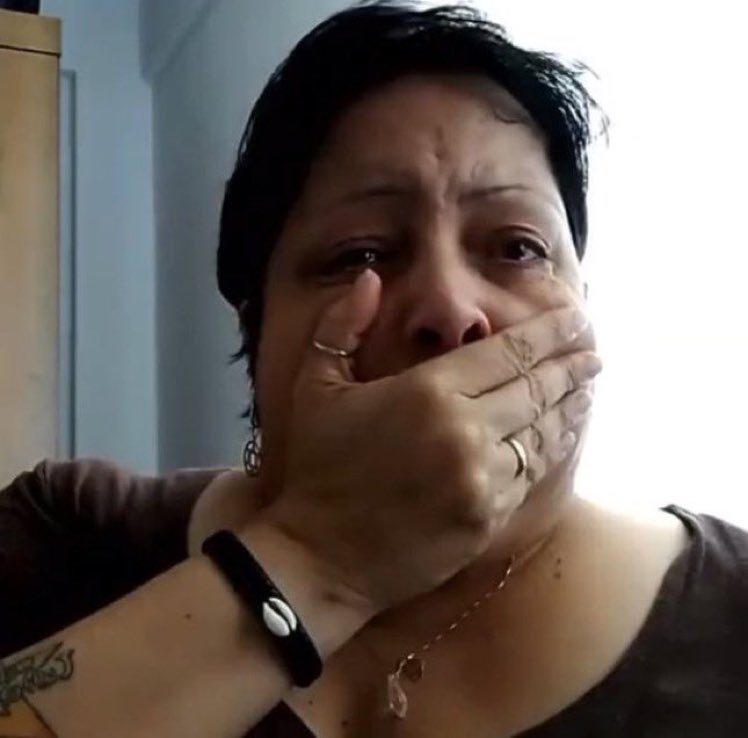 quase postei um nude ao invés desse meme