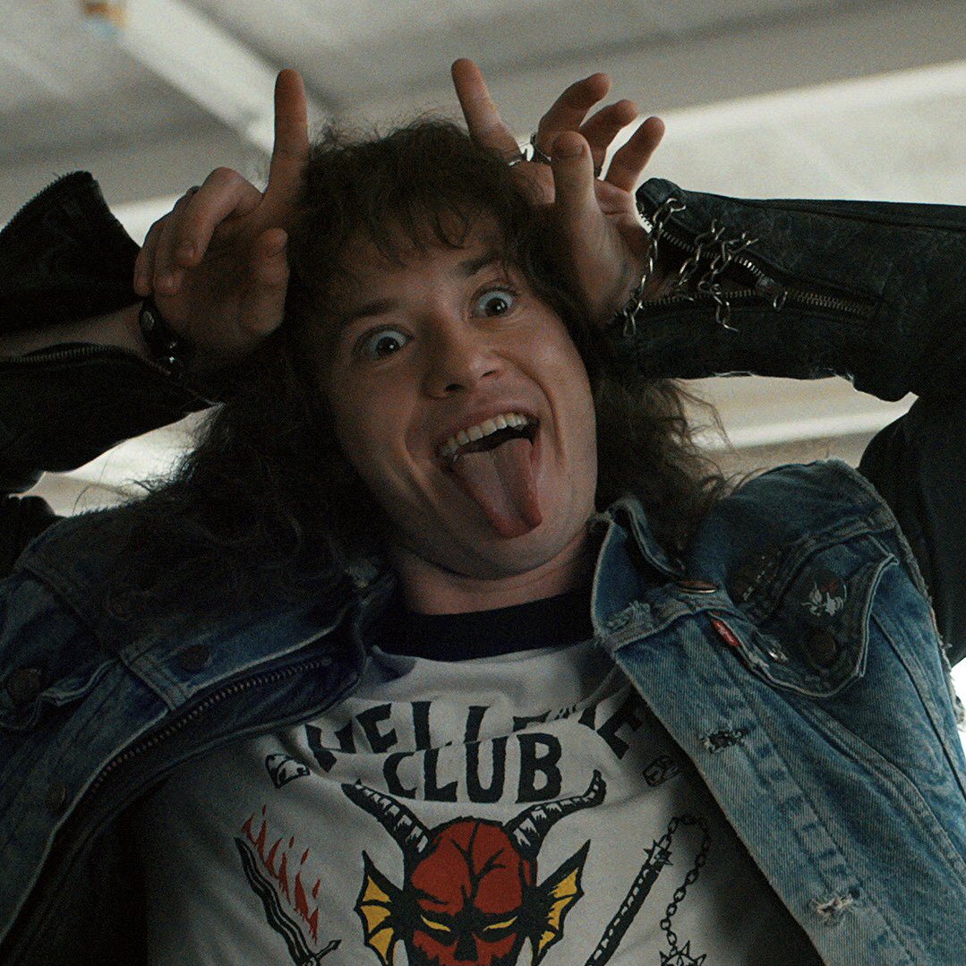 estefaniacl's tweet photo. Season 4 crushes @Stranger_Things https://t.co/svHlBnxl8g