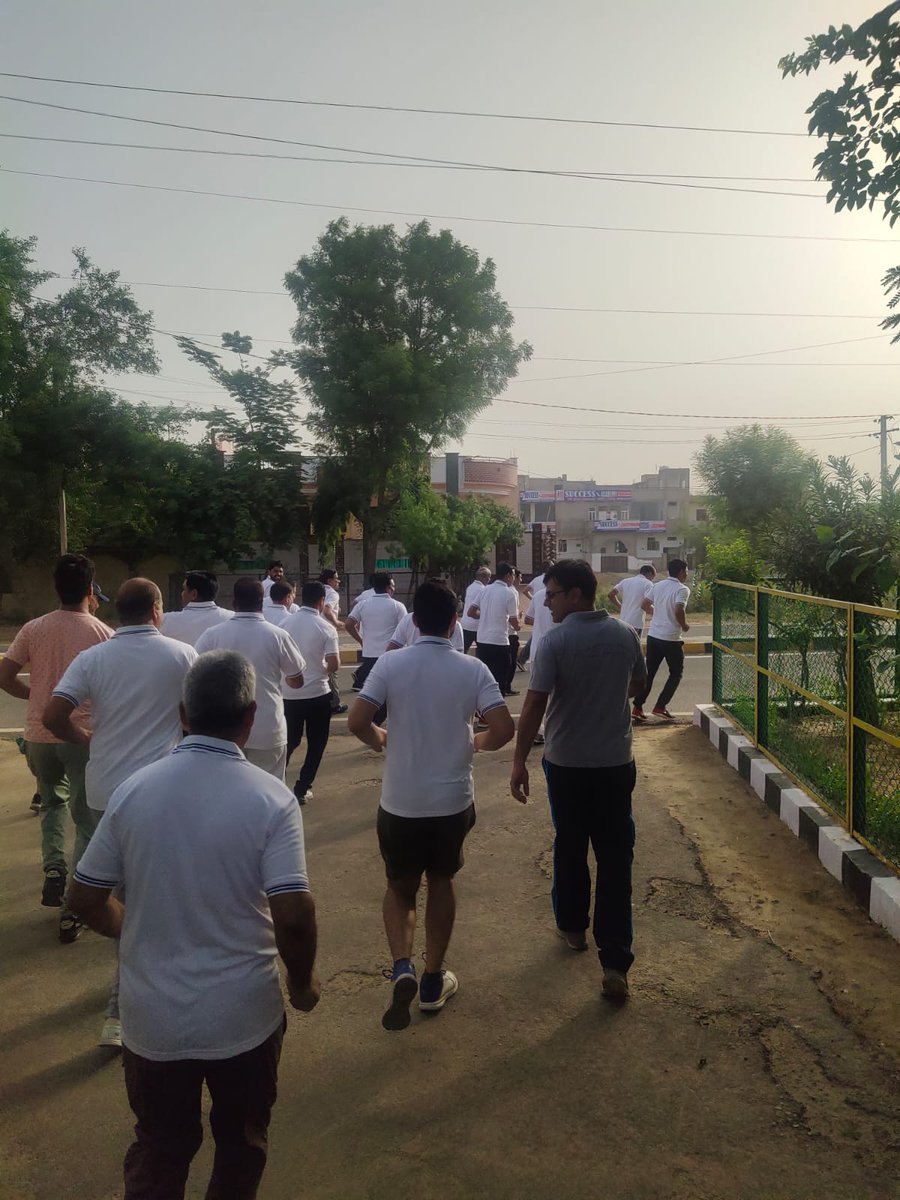 CGST_ALWAR's tweet photo. Today as part of #AzadikaAmritMahotsav celebrations, CGST Alwar has organized a Walkathon with the theme of #Independence2.0 on the occasion of #WorldNoTobaccoDay2022
@cbic_india @CgstJaipur @CGSTJAIPURZONE @UdaipurGst @CgstJodhpur @CustomsJodhpur @PIBJaipur
#AKAM
#CBIC https://t.co/4qIw1GkfLa