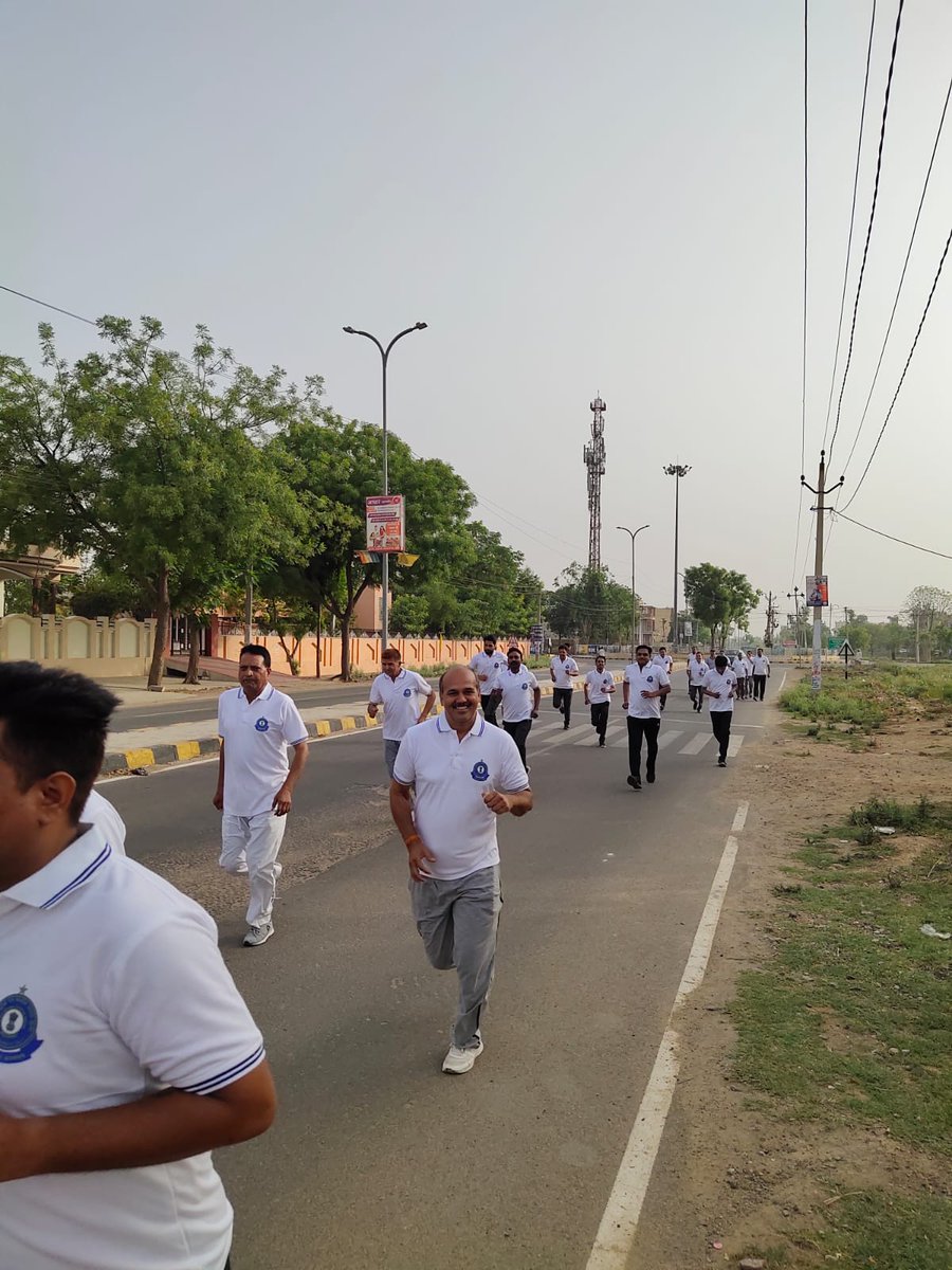 CGST_ALWAR's tweet photo. Today as part of #AzadikaAmritMahotsav celebrations, CGST Alwar has organized a Walkathon with the theme of #Independence2.0 on the occasion of #WorldNoTobaccoDay2022
@cbic_india @CgstJaipur @CGSTJAIPURZONE @UdaipurGst @CgstJodhpur @CustomsJodhpur @PIBJaipur
#AKAM
#CBIC https://t.co/4qIw1GkfLa