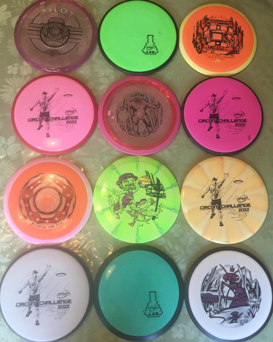 AceManMark's tweet photo. Won another tournament in Findley today! Placed first out of 48 competitors. Also took down the putting competition and ring of fire. 2nd pic shows the discs I won. Wanted to shout out Shawn Randall Jr. for running a great tournament today :). https://t.co/XSthAUTKHW