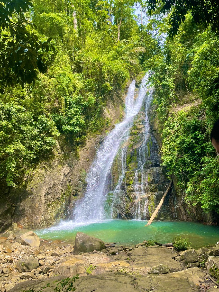 jnfwer's tweet photo. Went to Kapangyan Falls in Bataraza, Palawan with my friends and with Jin to nurse my heartbreak due to election results https://t.co/zLwX2uSGDG