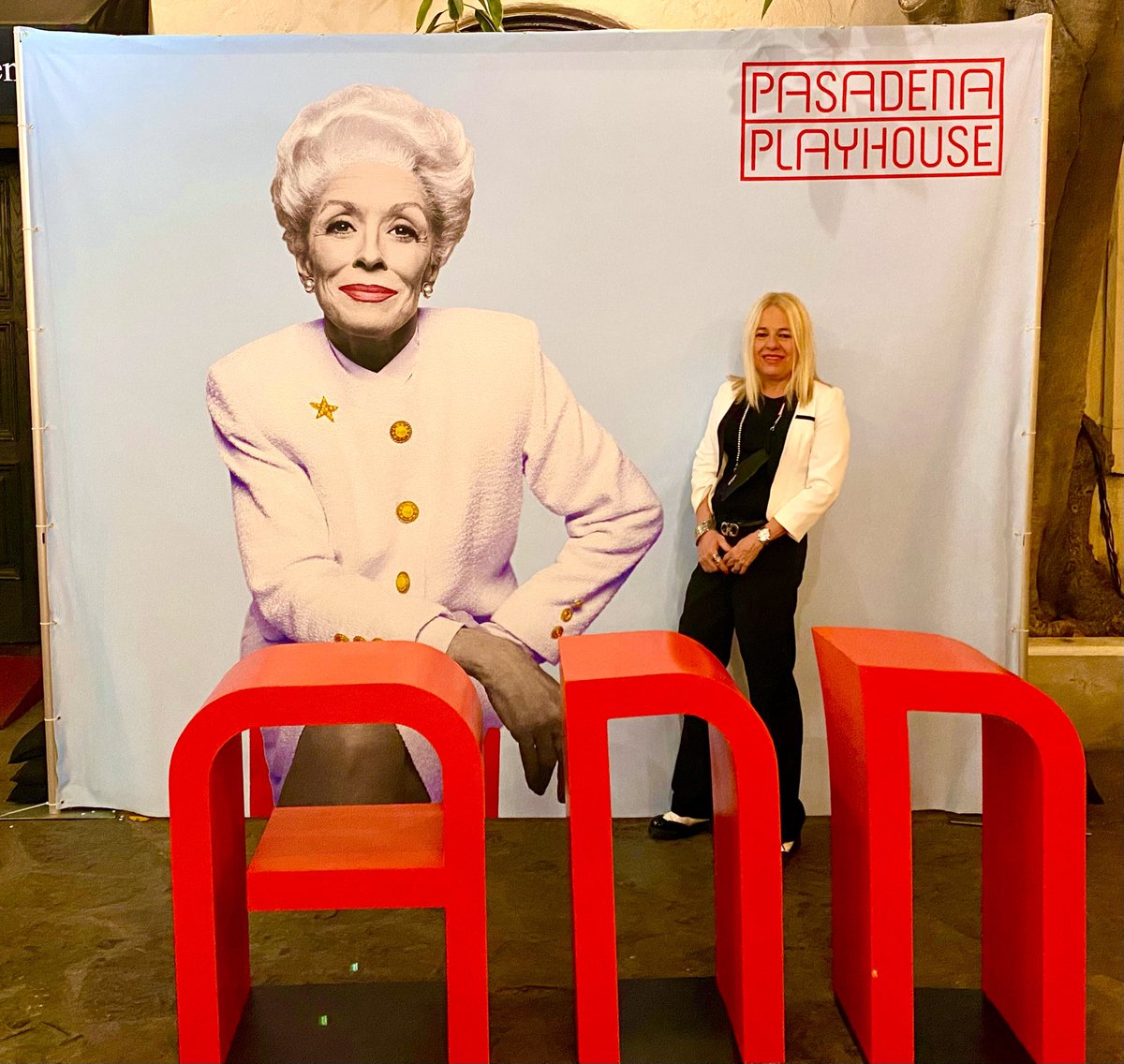 carlichym's tweet photo. @HollandTaylor @benaphil @BetoORourke @PBS I went‼️❤️❤️❤️outstanding performance @HollandTaylor https://t.co/itFUJlIygX