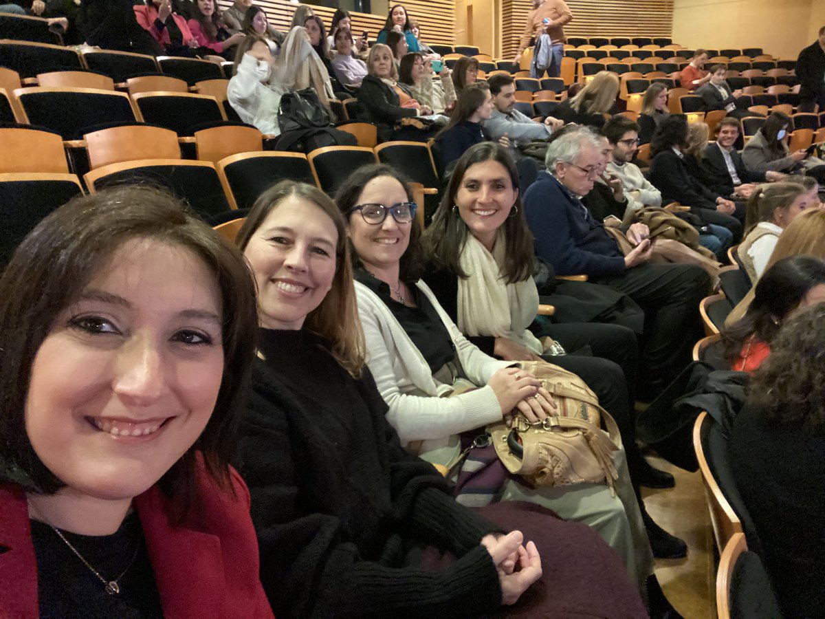 BattaglieseG's tweet photo. Celebrando los 15 años de Ceibal y los 10 años de Ceibal en Inglés @alianzaeduuy @CeibalEnIngles @Ceibal_Uy #15añosceibal https://t.co/IcjJCUliH0