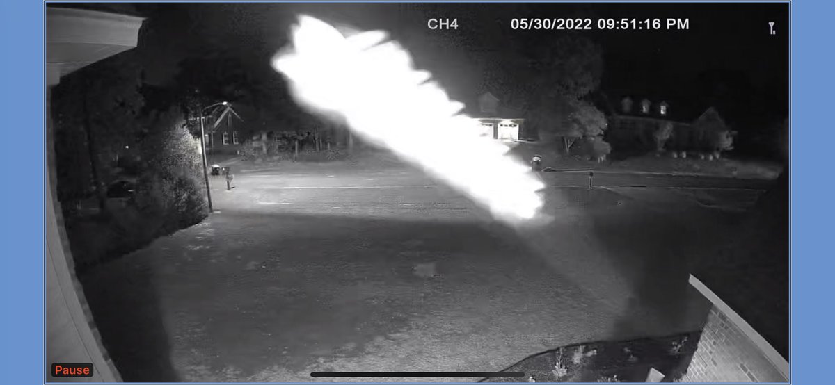 Coach_Wise's tweet image. What in the hell are these things flying outside my house. #ufo #unidentifiedobjects #nightobjects #unexplained #weird #nightcamera