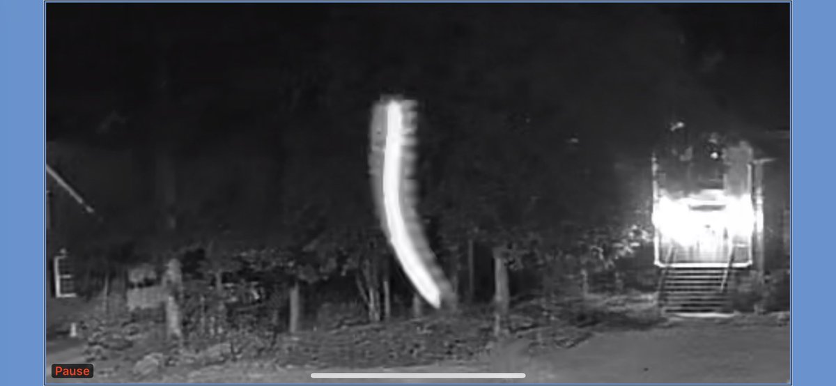Coach_Wise's tweet image. What in the hell are these things flying outside my house. #ufo #unidentifiedobjects #nightobjects #unexplained #weird #nightcamera