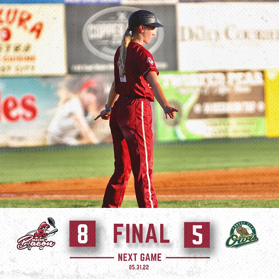 GoMaconBacon's tweet photo. Macon history and catching W’s #StartTheSizzle🥓 https://t.co/DKL9ln6Pz8